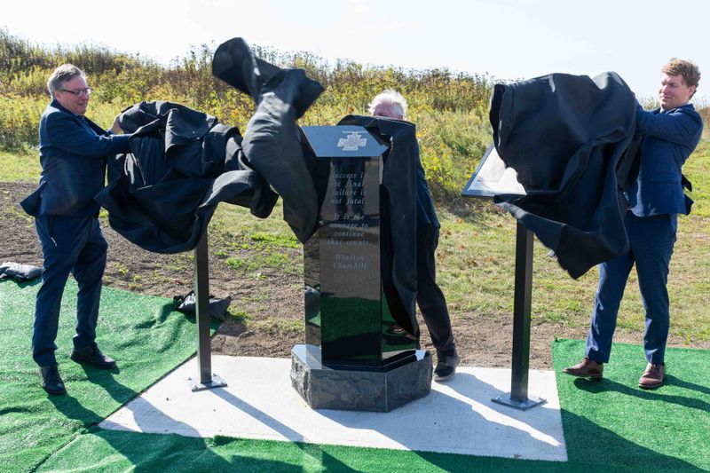 Great War heroes honoured at Wellington Place post image
