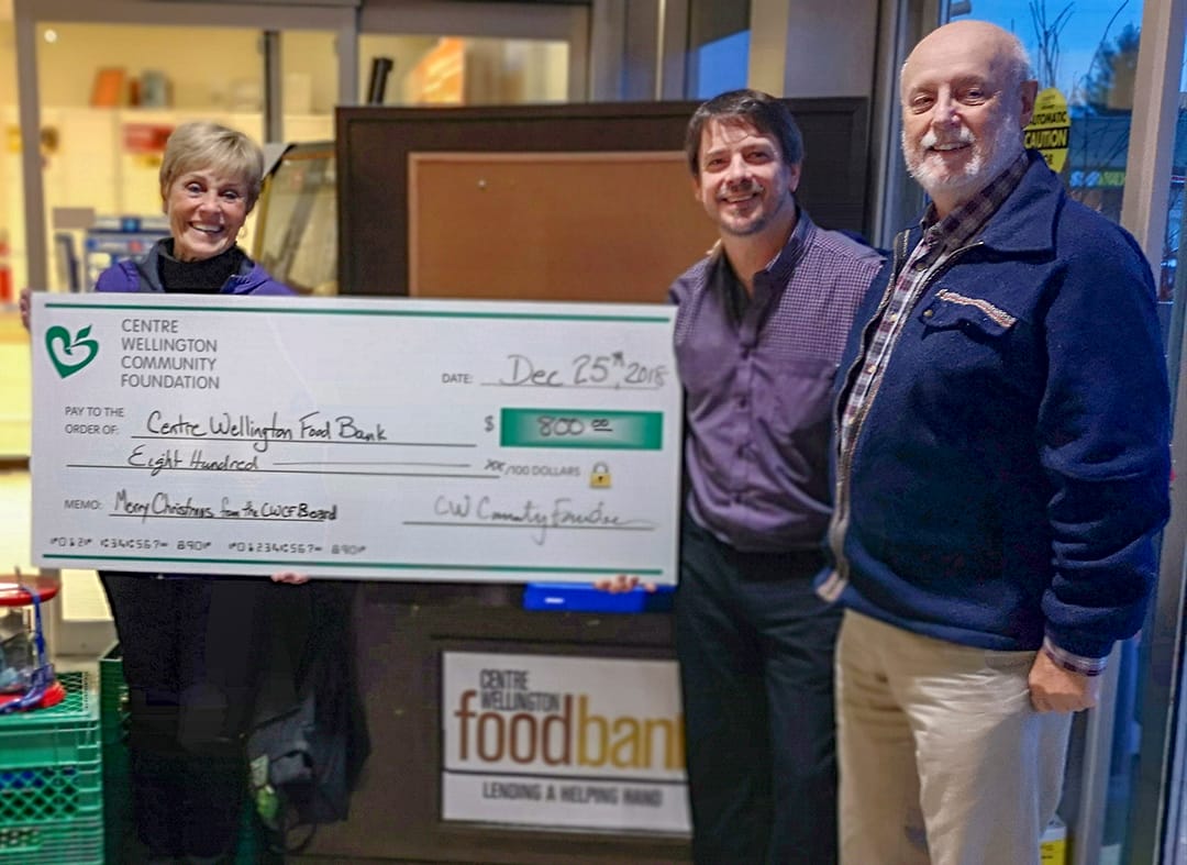 Community Foundation donates $800 to food bank