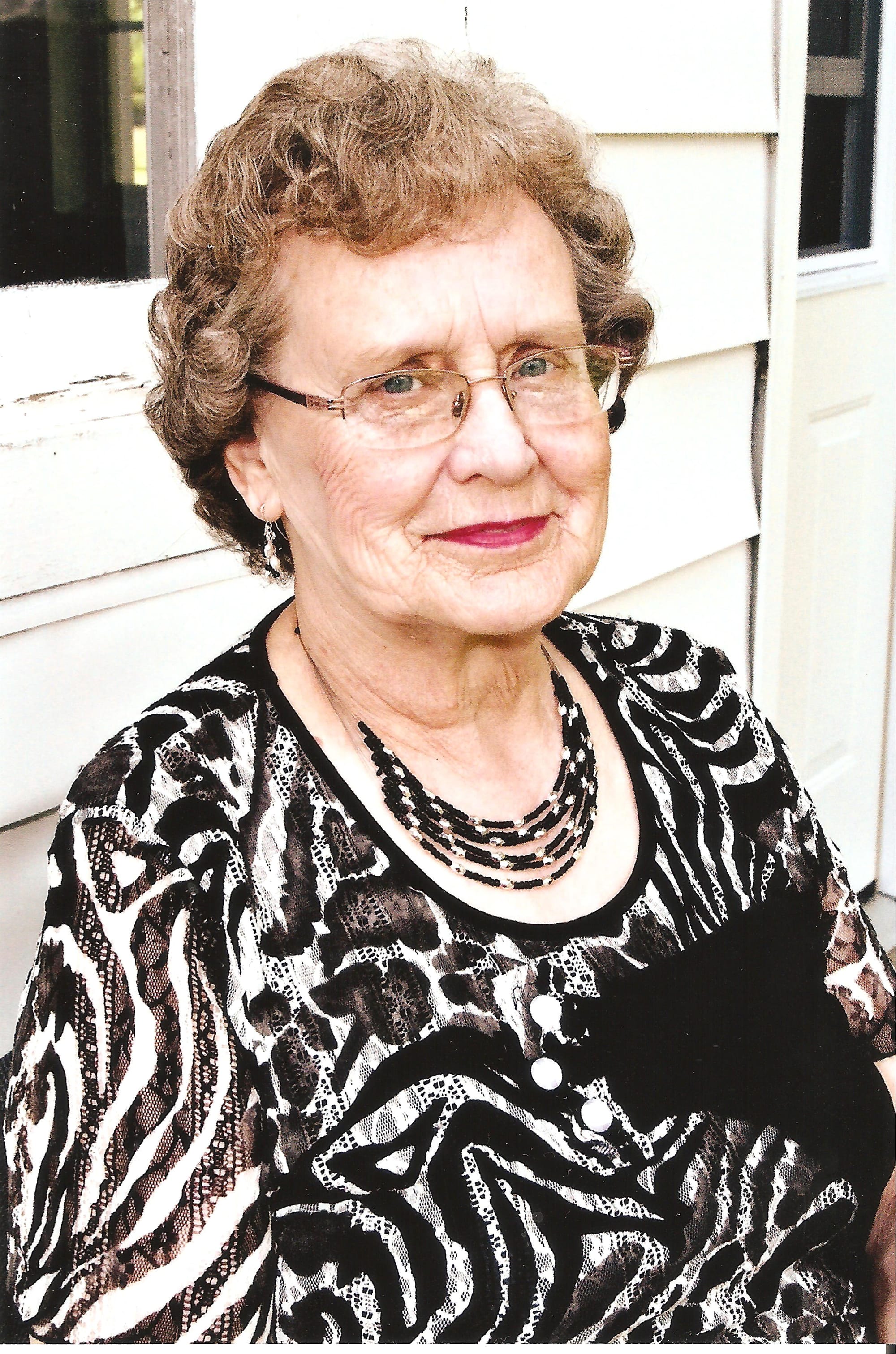 HENDERSON, Mabel Irene (nee Scarrow)