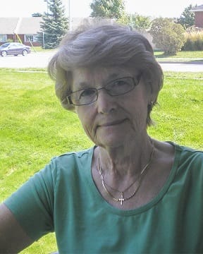 HUTCHINSON, Pamela Jean (nee Barratt)