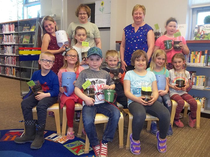 Arthur Youth Horticultural members get creative at library