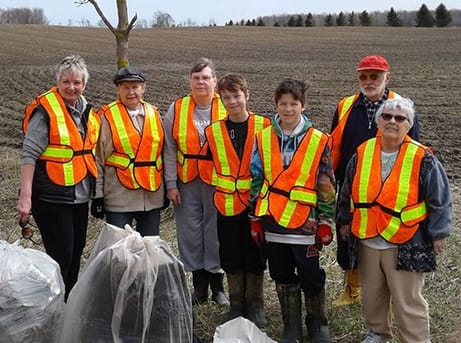 Clifford Lions coordinate road clean-up