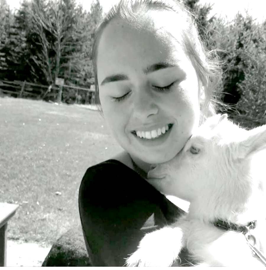 Youth Spotlight: Animal-sitting business and therapy for local teen