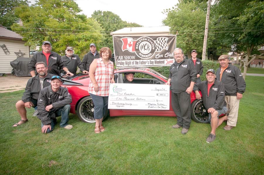 Mapleton Custom Rodders donate $1,000 to Palmerston and District Hospital Foundation