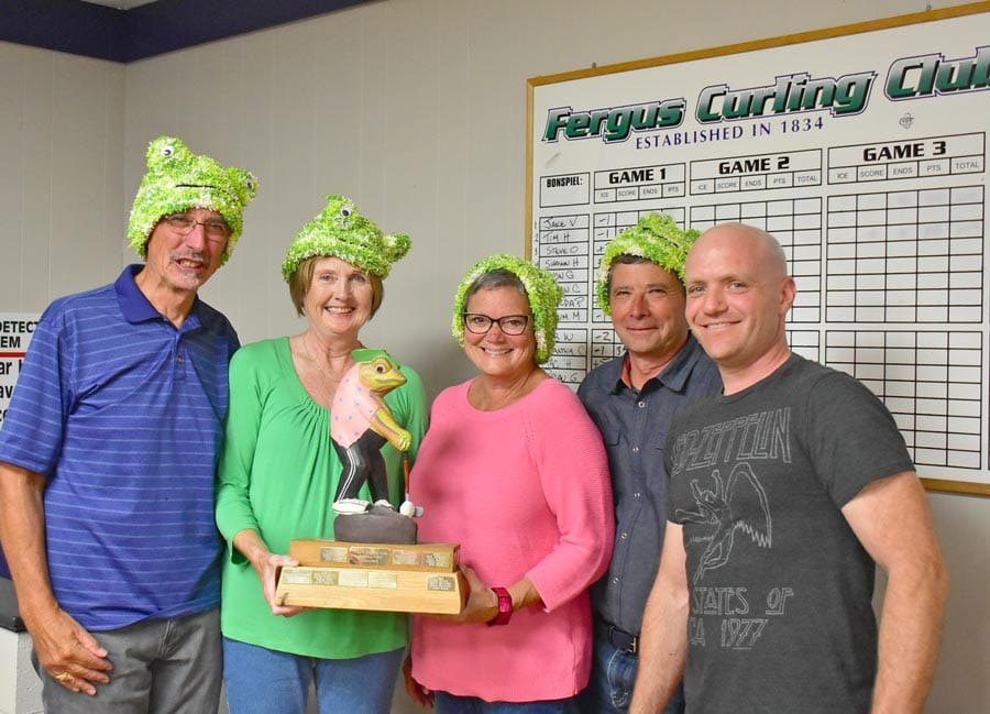 Fergus Curling club hosts golf tournament