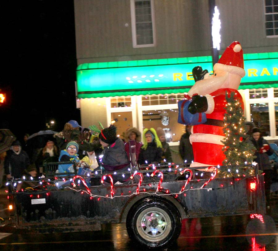 Clifford Santa Claus Parade will feature lighted, musical floats