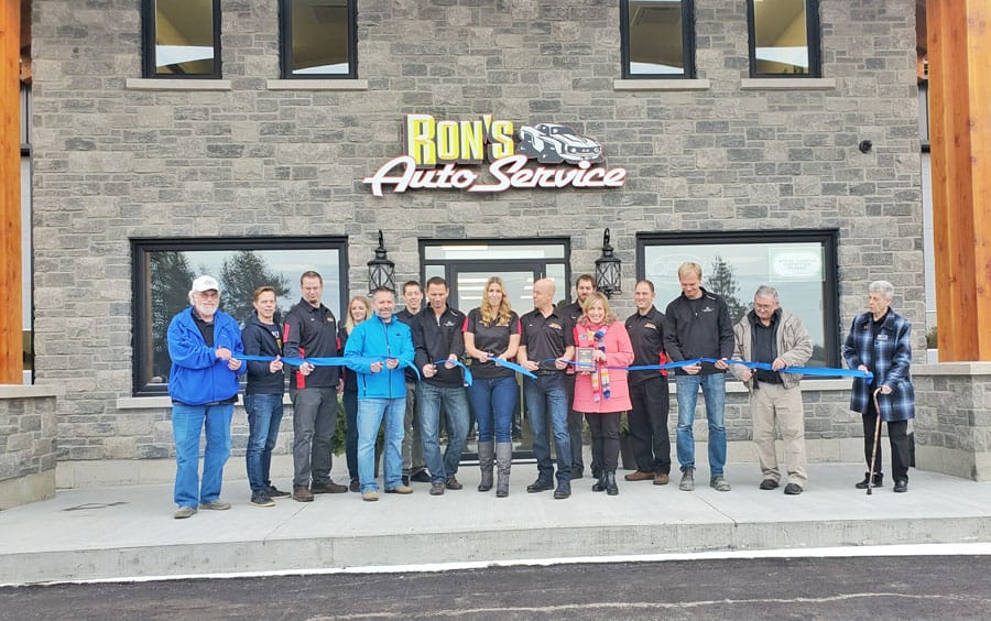 Ron's Auto Service opens new building