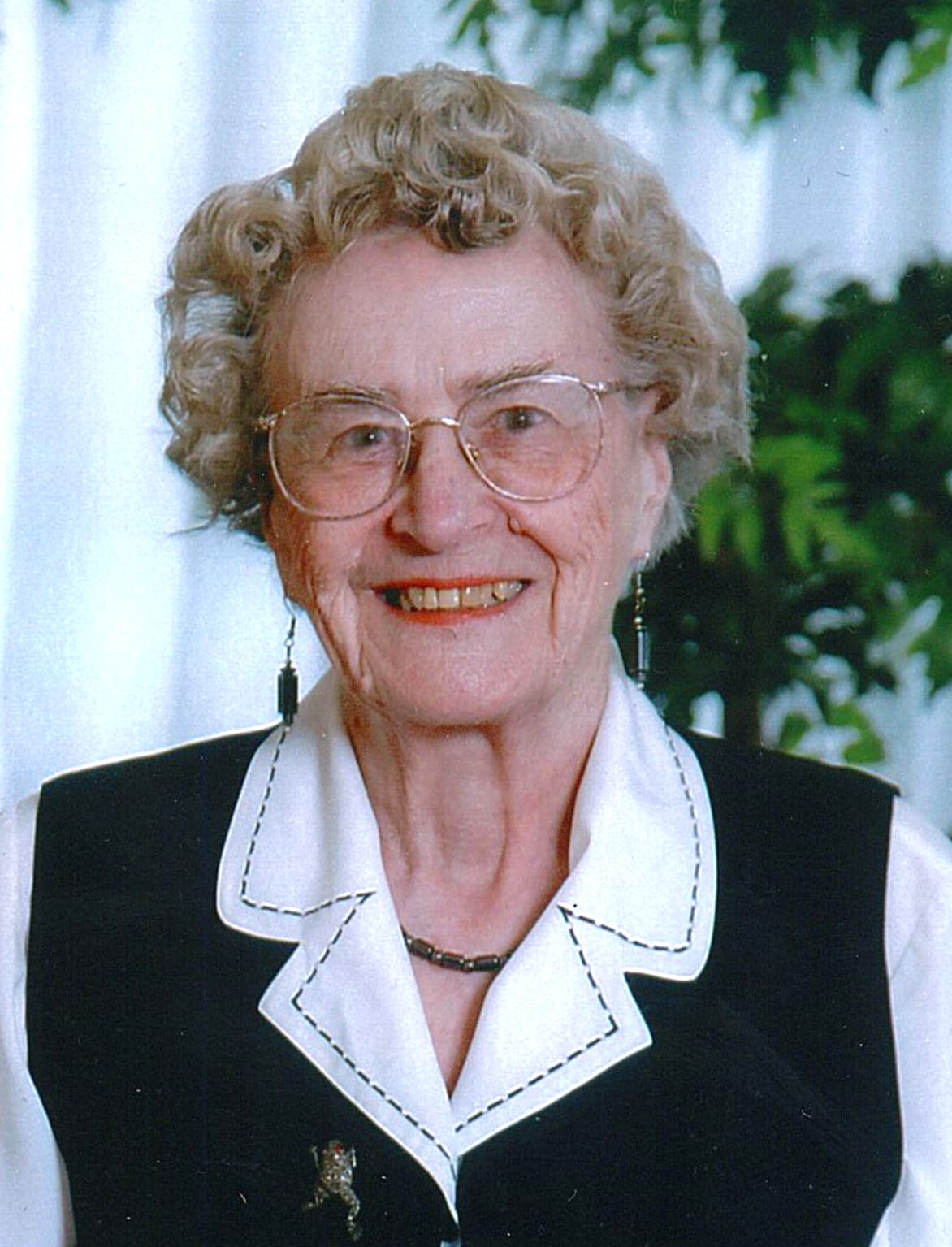 CAMERON-HALL, Phyllis Estelle (nee Smith)
