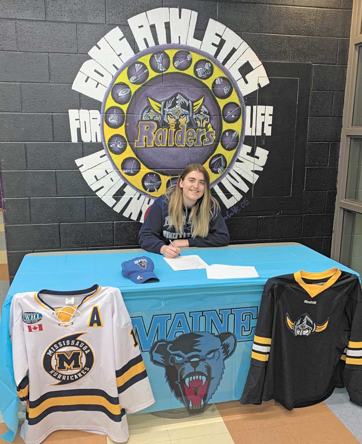 Student scores four-year hockey scholarship