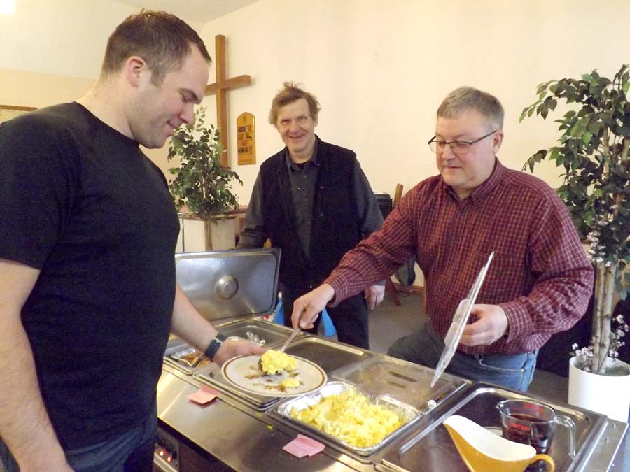 Arthur HUB volunteers hosted a breakfast for local youth programs