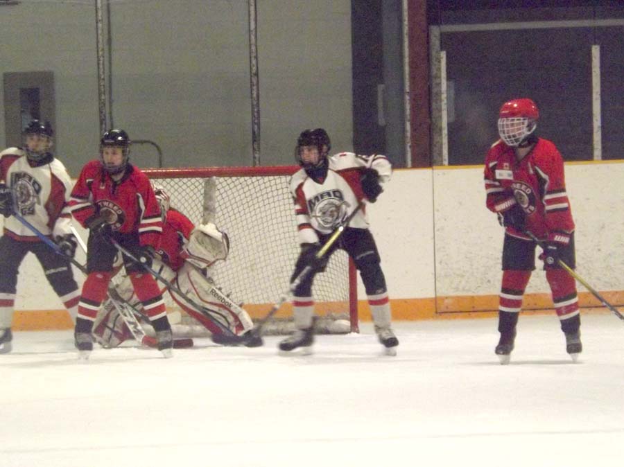 Minto Mad Dog Bantam Rep opened OMHA semi-final series a pair of wins
