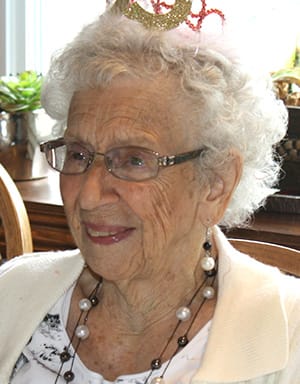 WALKER, Pauline