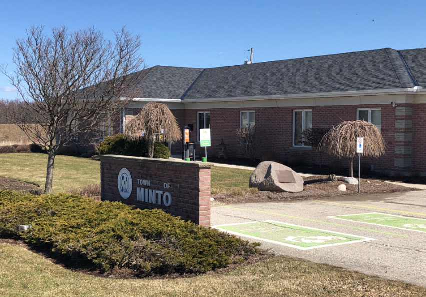 Minto installs new community flagpole