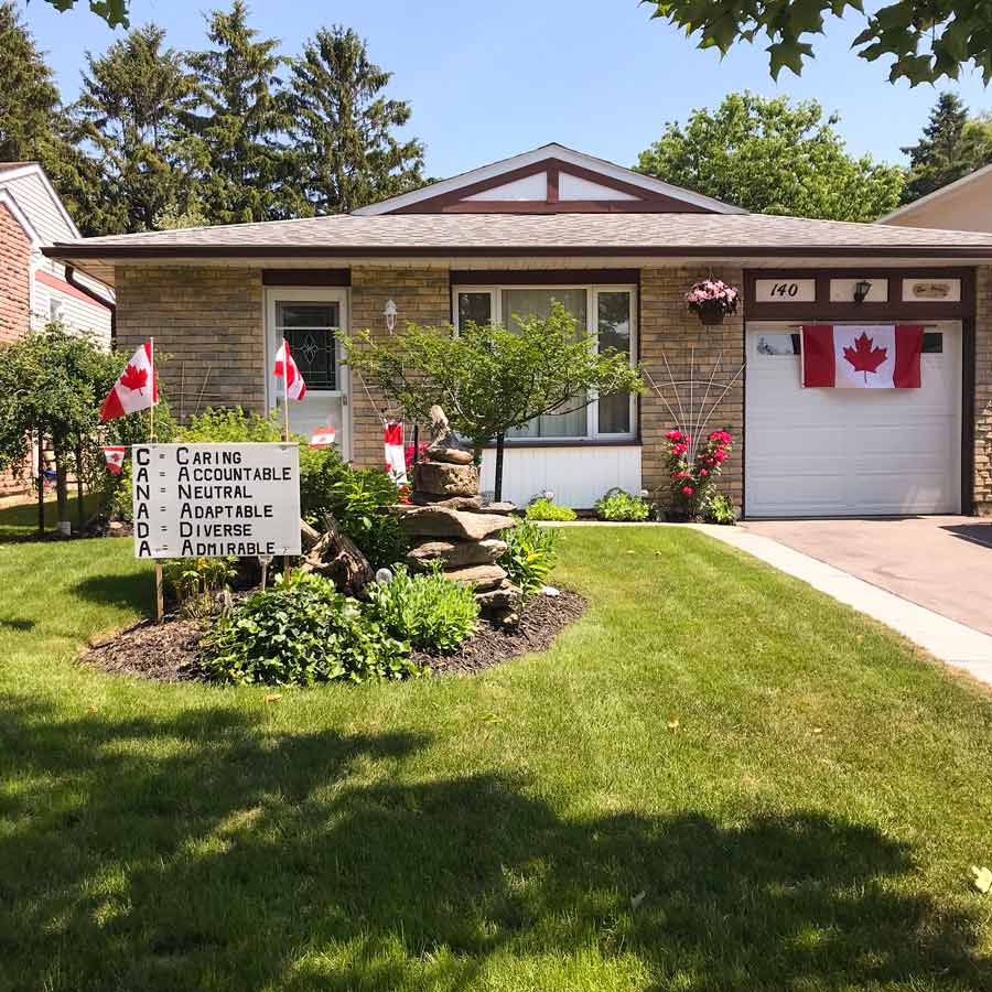 Fergus homeowner decorated for Canada Day
