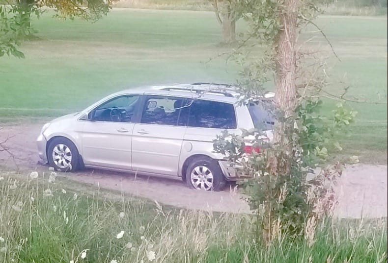 Guelph man charged after van ends up in golf course bunker