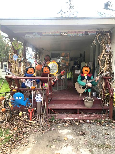 Maple Leaf Acres gets in the spirit of Halloween