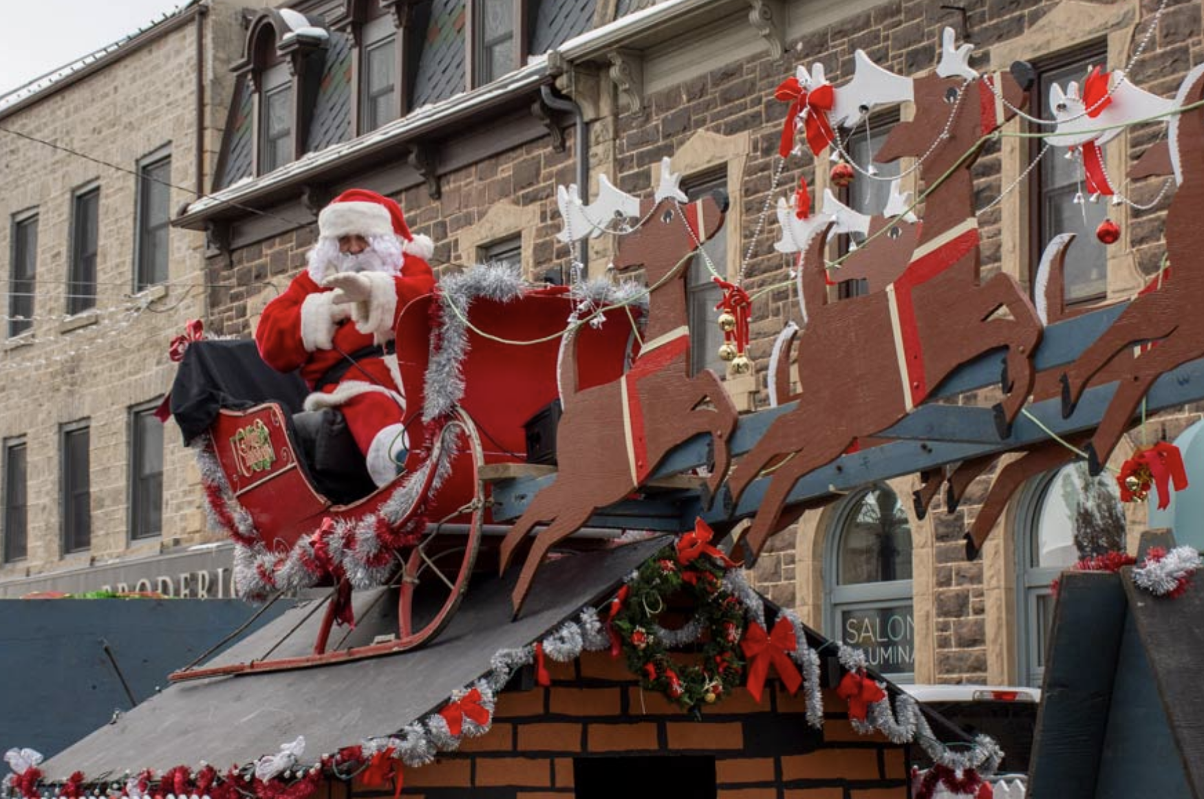 Fergus parade to be replaced with 'Santa Claus Cruise'