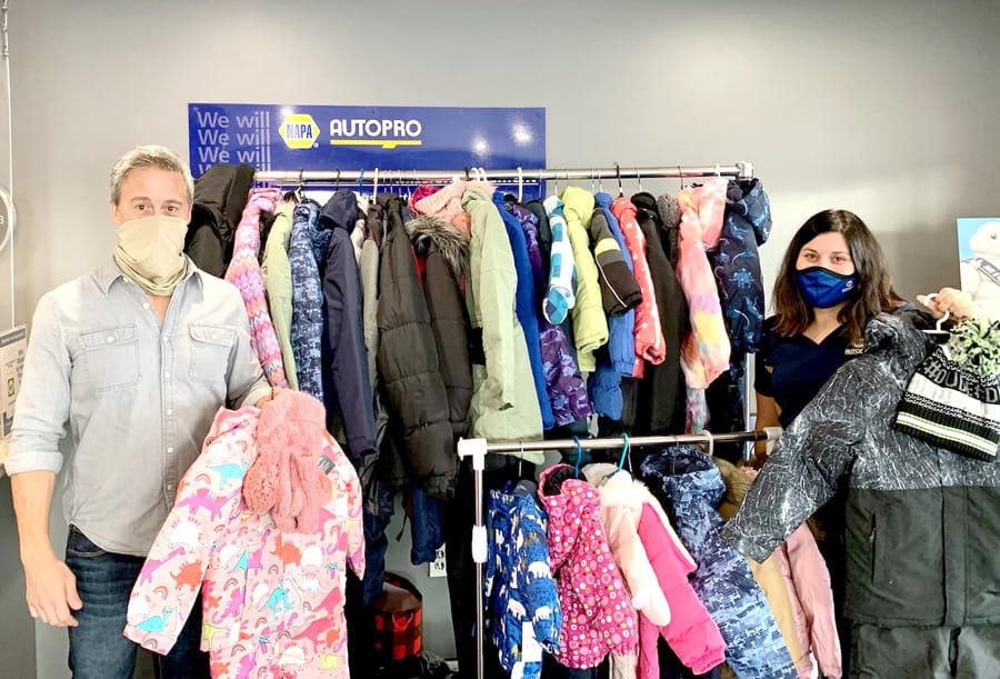 Children’s foundation collecting gift cards, snowsuits for area families