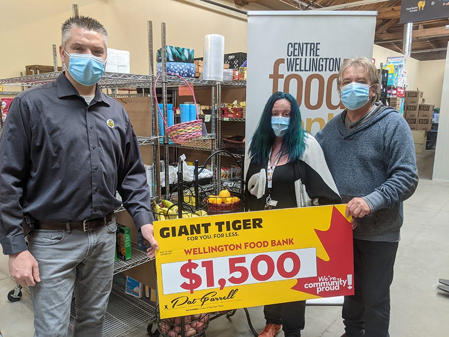 Fergus Giant Tiger makes donation to food bank