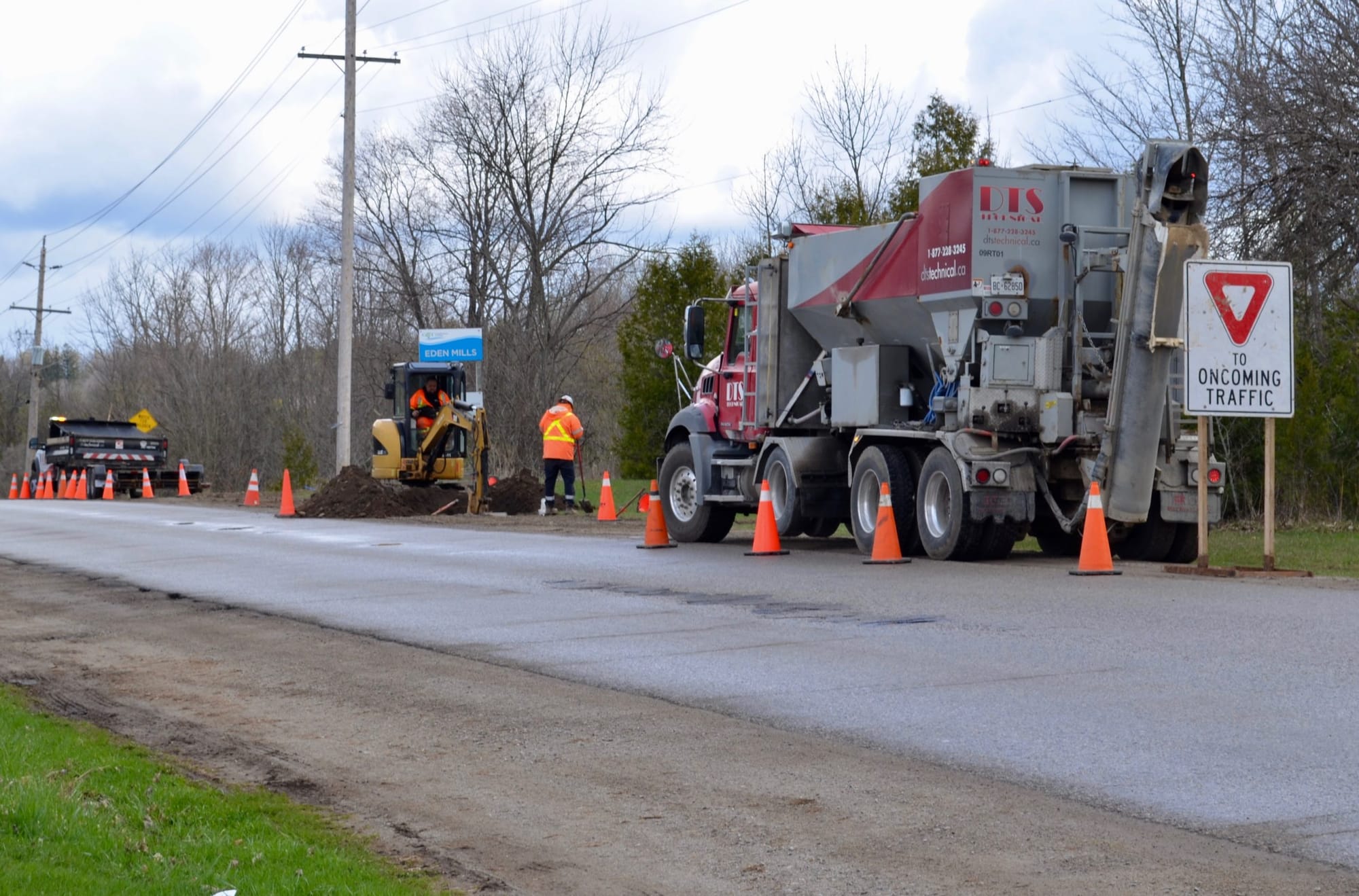 Company breaks ground on Eden Mills high-speed internet project