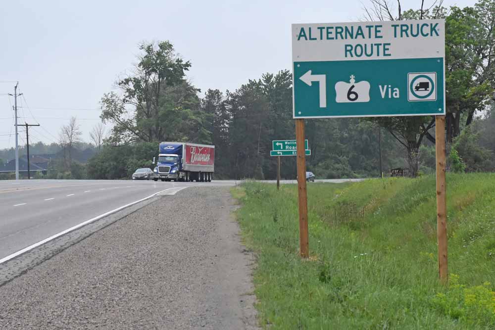 New signs installed for truck bypass around Fergus and Elora