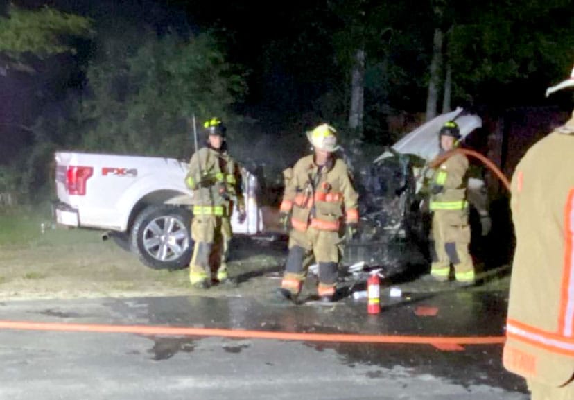 Vehicle destroyed in fire at Guelph/Eramosa residence