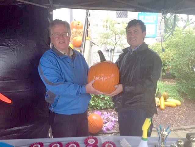 It’s seeding time for Metz Giant Pumpkin Challenge