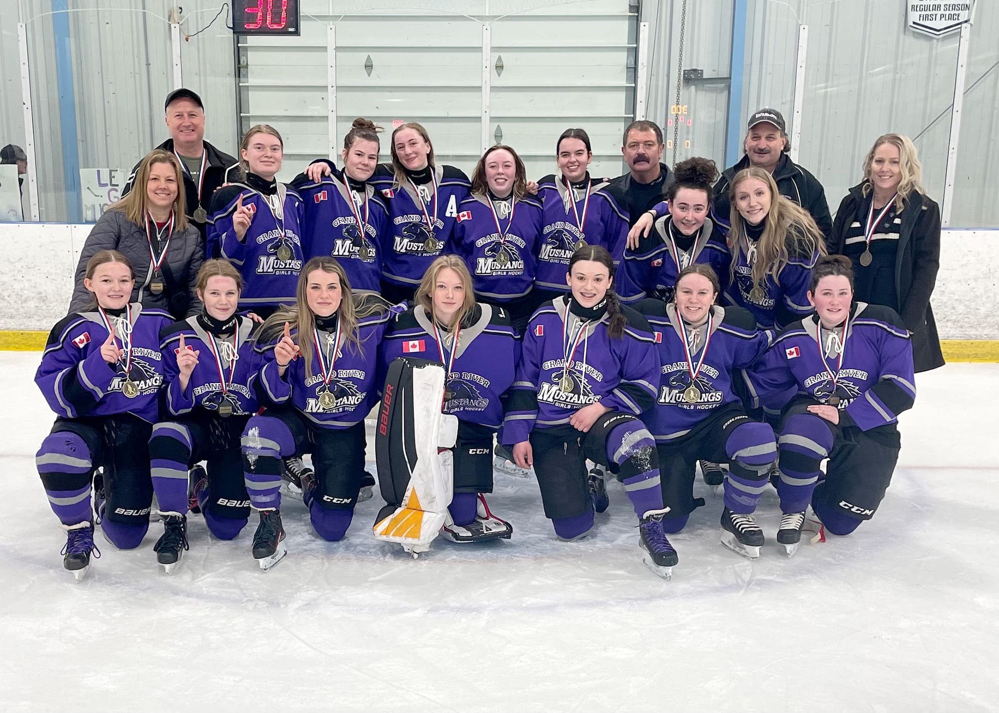 Mustang teams win gold medals