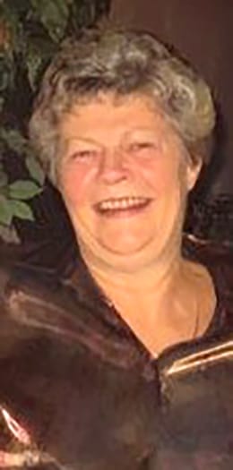 CLARK, Sheila Joan (nee Andrews)