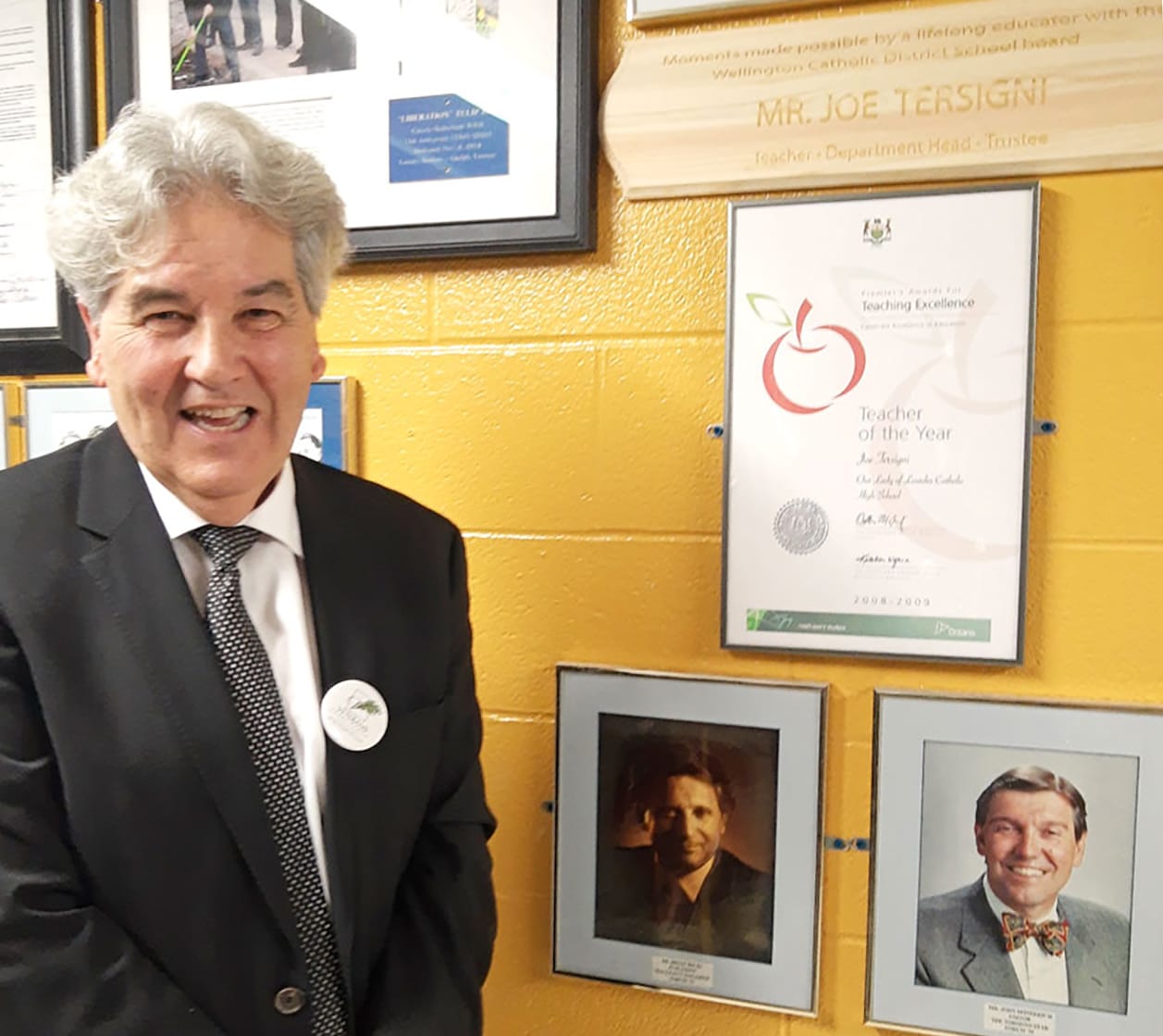 Retired teacher receives leadership award he created 30 years ago