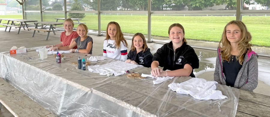 Minto Pride hosts tie-dye party