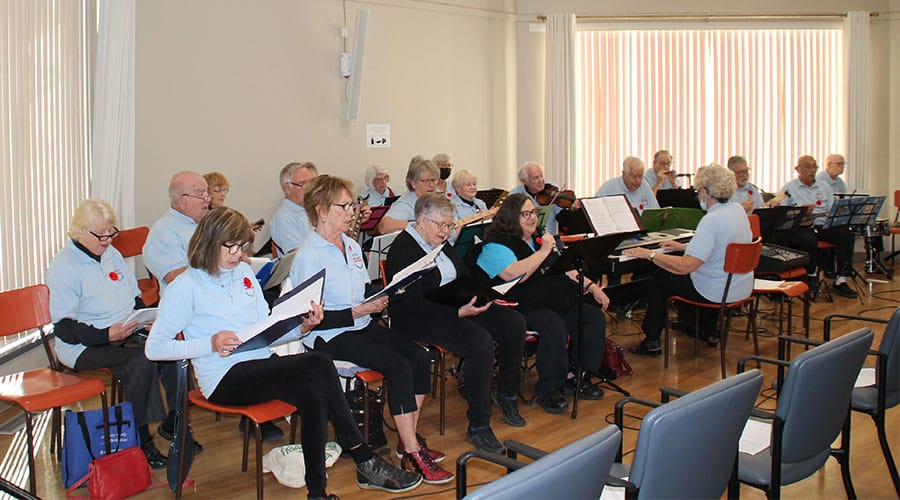 Melody Makers performed Remembrance Day Program