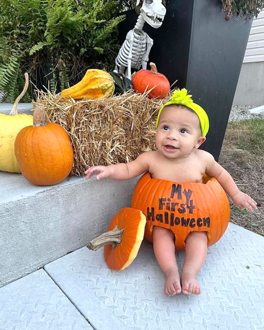 Winner of photo Halloween Costume Photo Contest announced