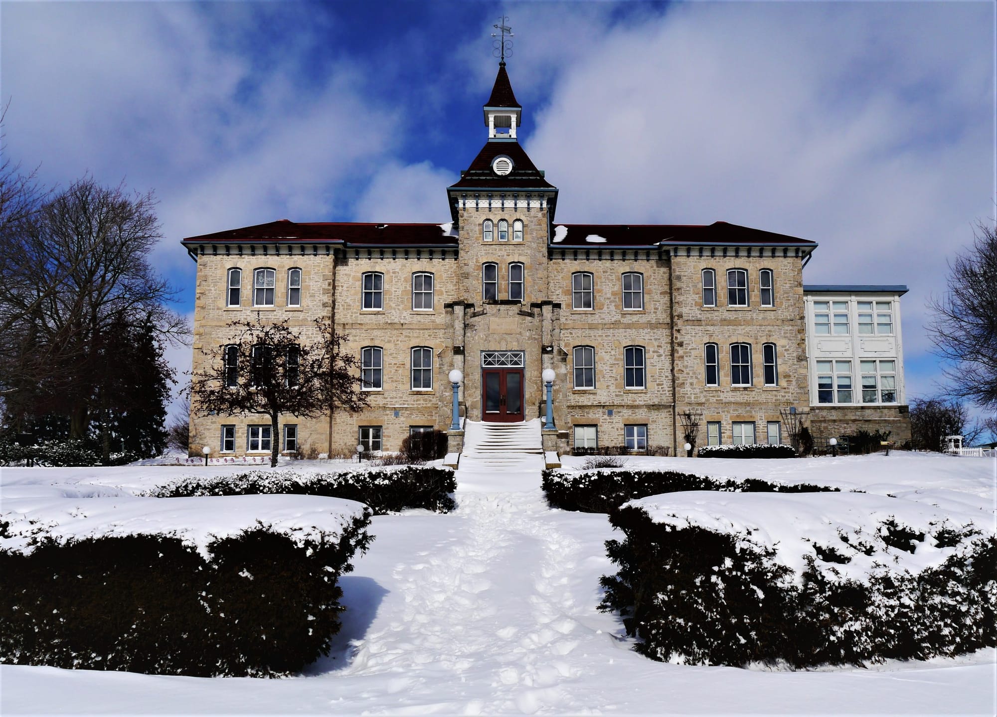 County closes libraries, waste facilities, museum, in response to storm warning