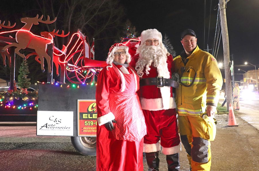 Drayton's Christmas parade welcomed Santa and Mrs. Claus to town
