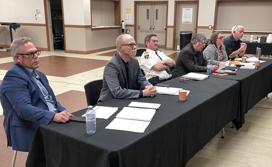Public provides budget feedback to Mapleton council