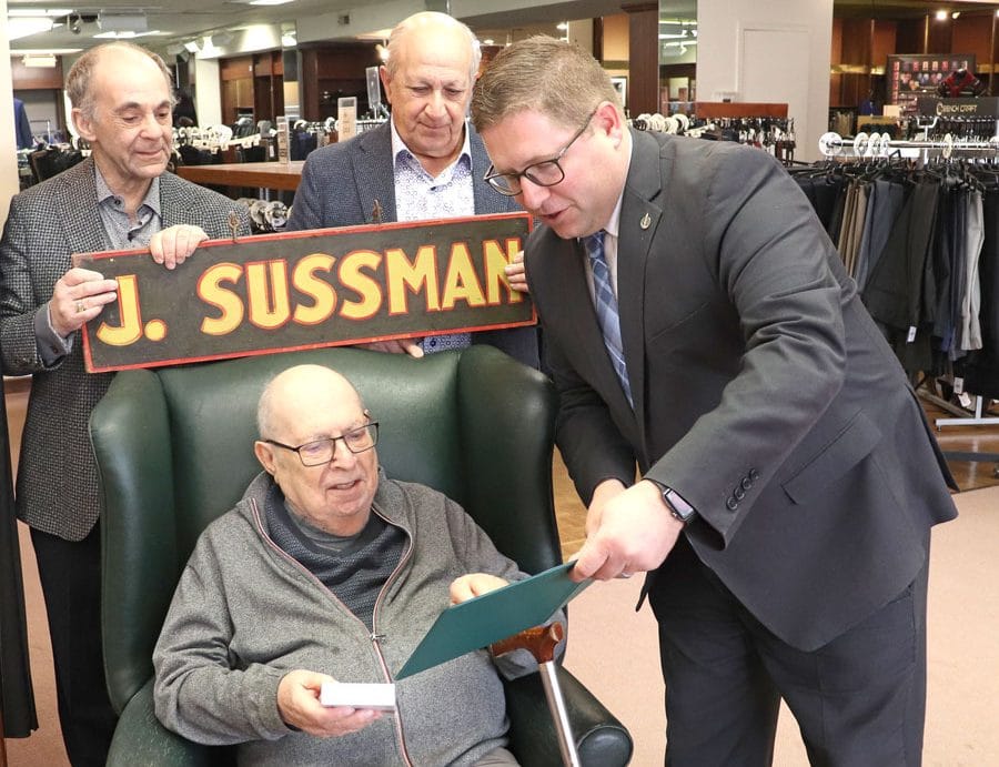 David Kozinets receives Queen’s Jubilee medal