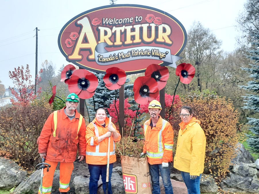 Arthur Volunteers help out at Community 'Spruce-up'