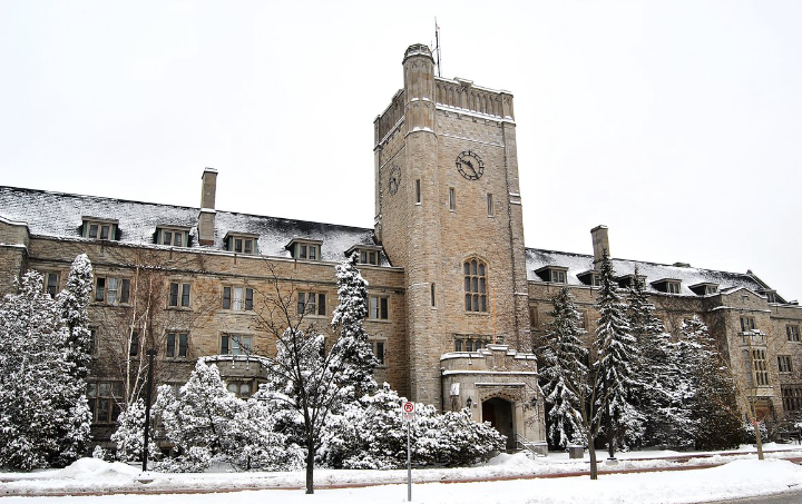 Student volunteers at University of Guelph create Holiday Giving Guide