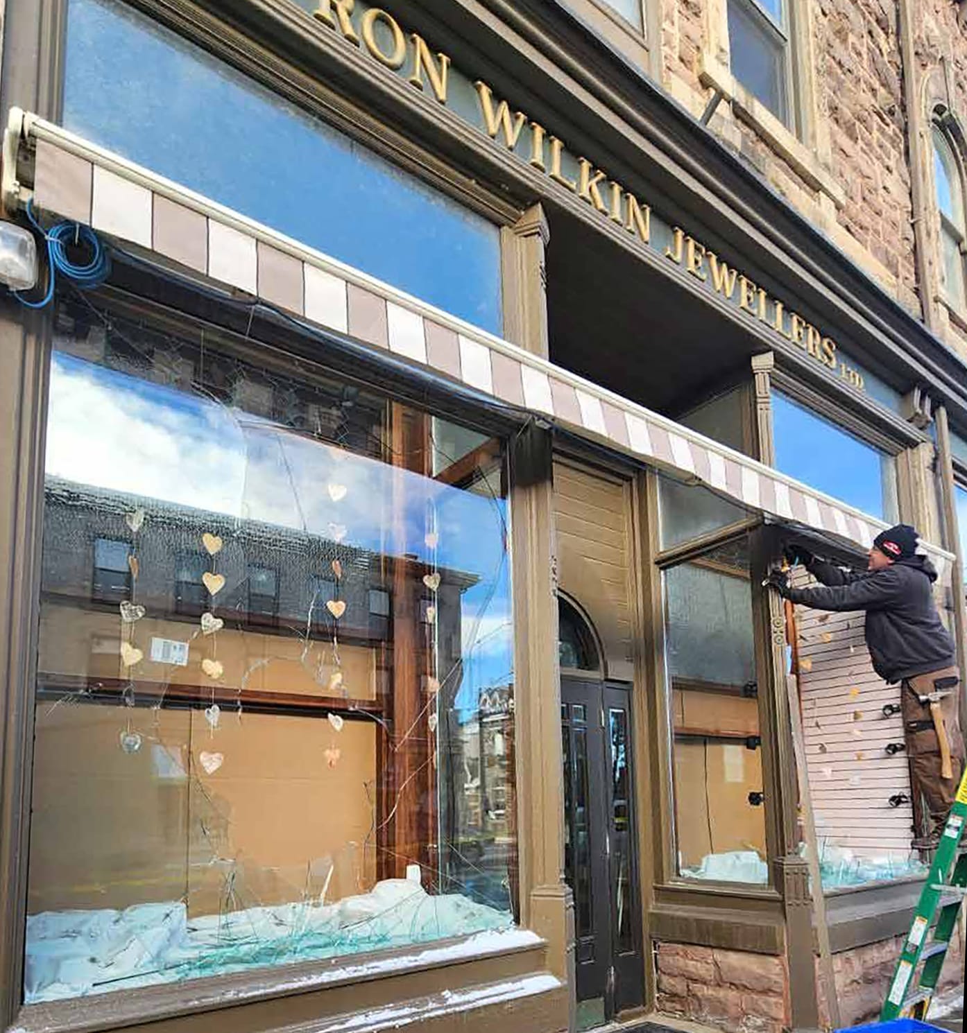 Ron Wilkin Jewellers robbed overnight