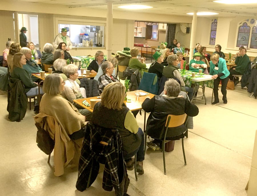 Full meeting for 100 Women Who Care