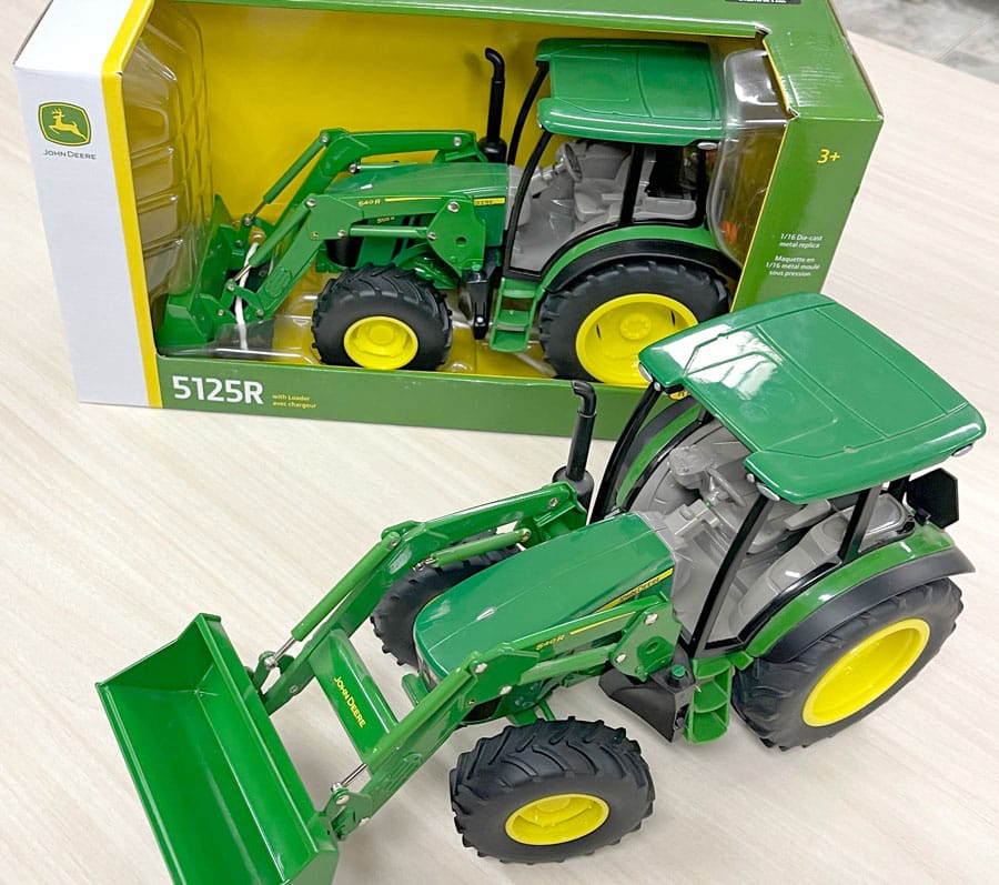 John Deere 5125R this year’s showpiece model