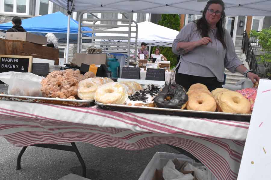 ‘Sunny Days Ahead’ outdoor market held in Fergus