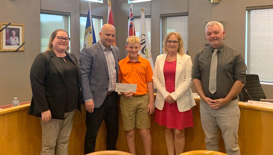 Hockey player Ty Martin receives $250 athletic bursary