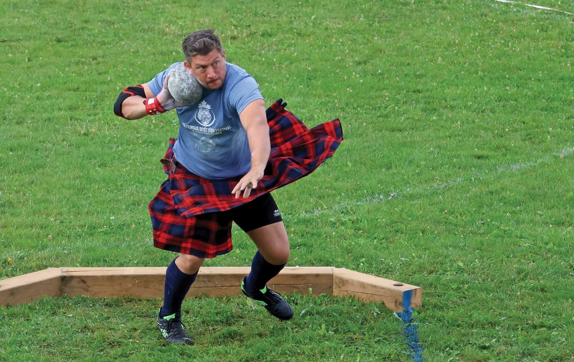 ‘Bigger, better’ Fergus Scottish Festival attracts hefty crowds