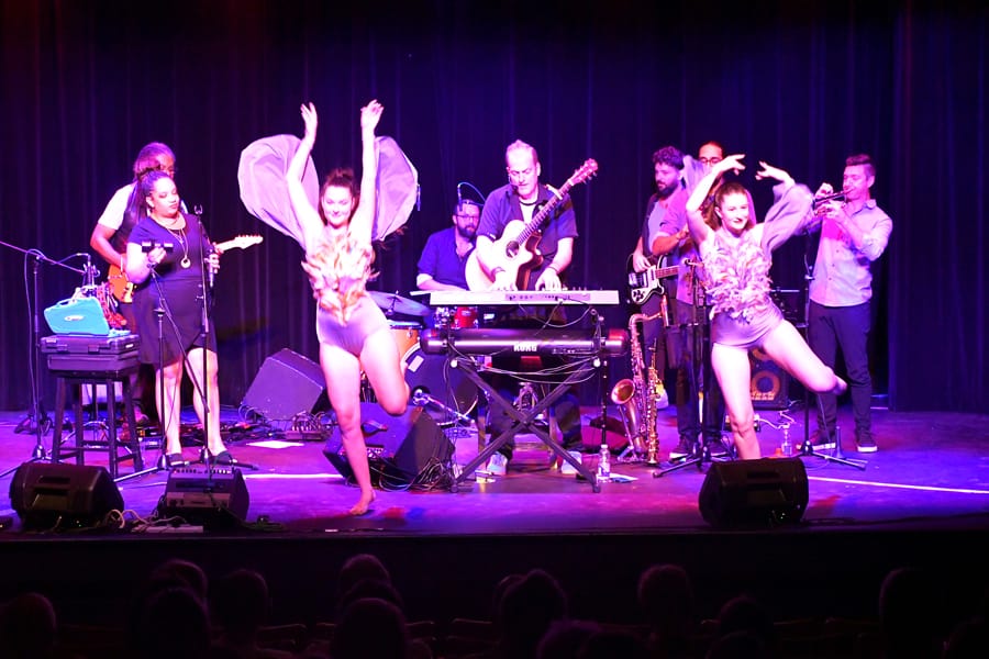 Fergus Grand Theatre features Jason Wilson and Ashara