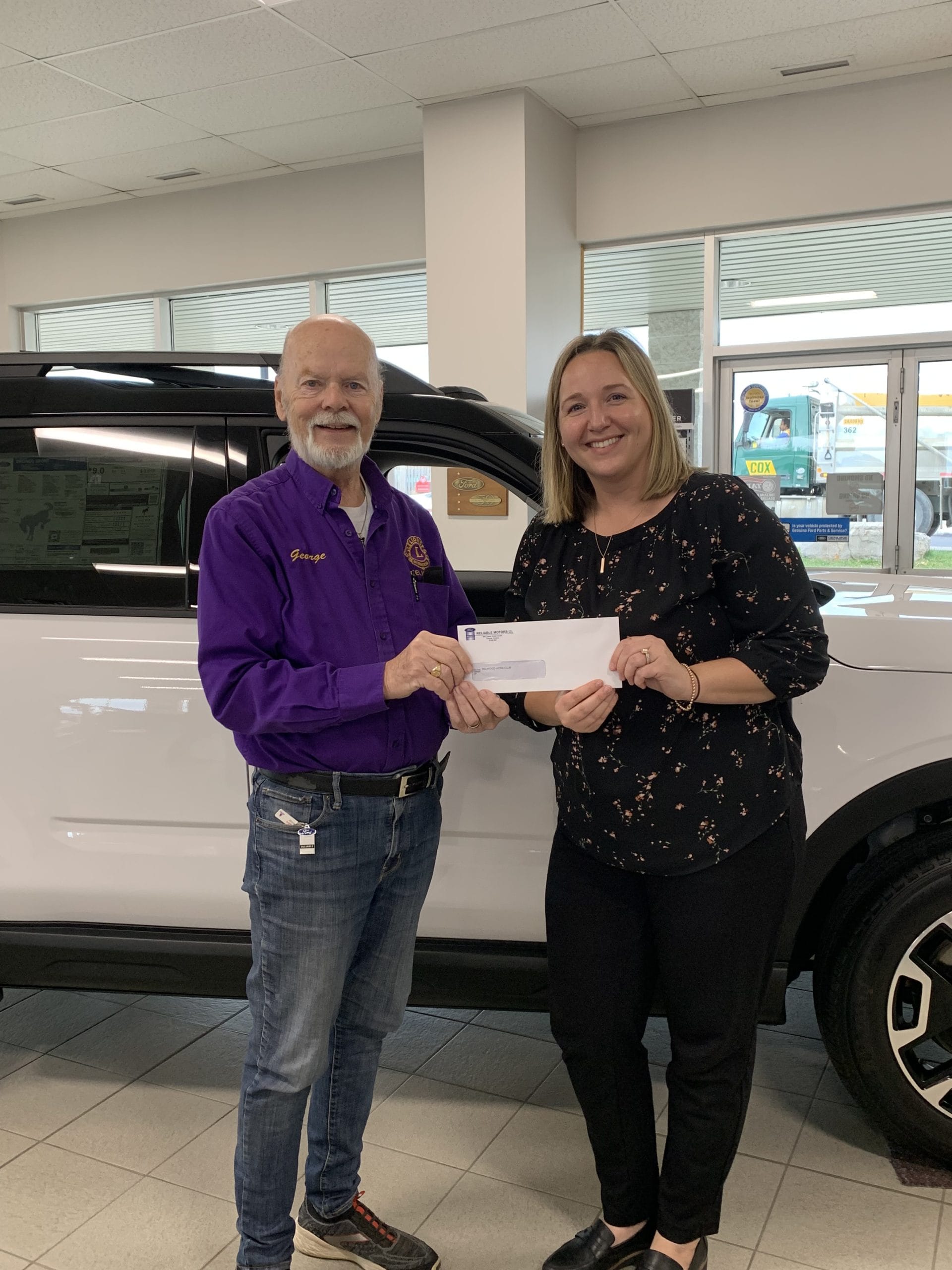 Reliable Ford Fergus donates to Breakfast with Santa event