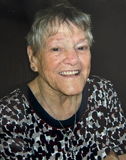 POUNDER, Nellie