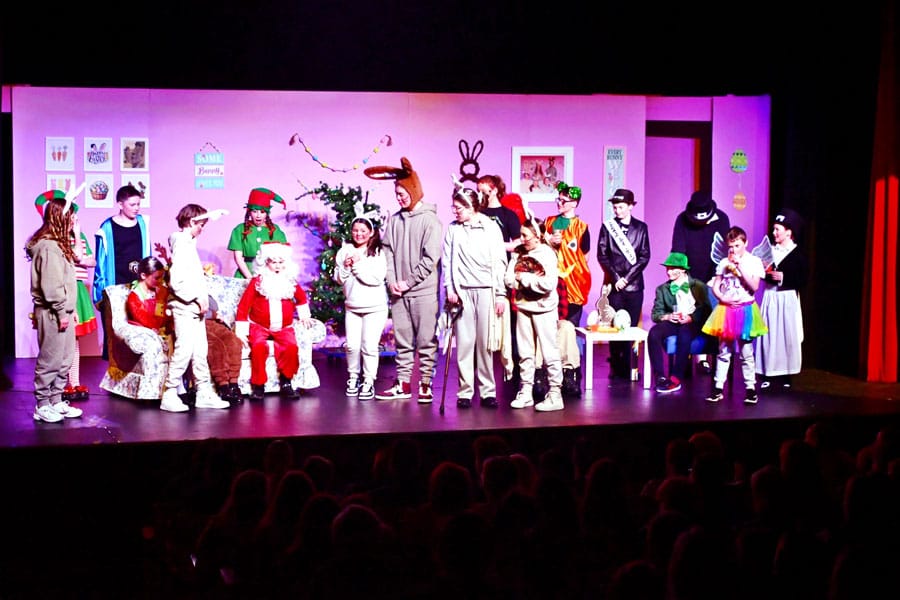 Fergus Grand Theatre presents Season’s Greeters
