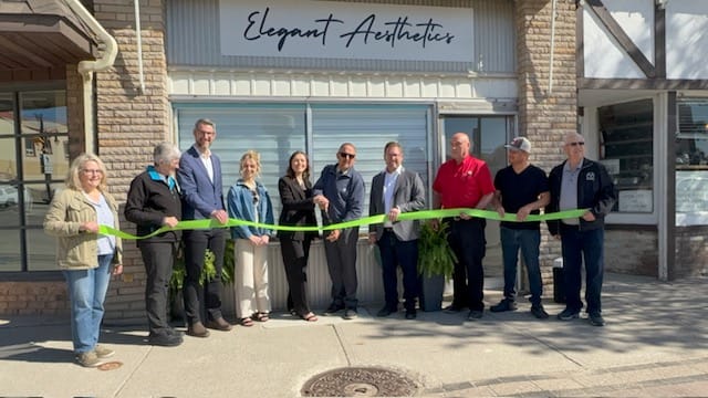 Minto businesses host ribbon cuttings